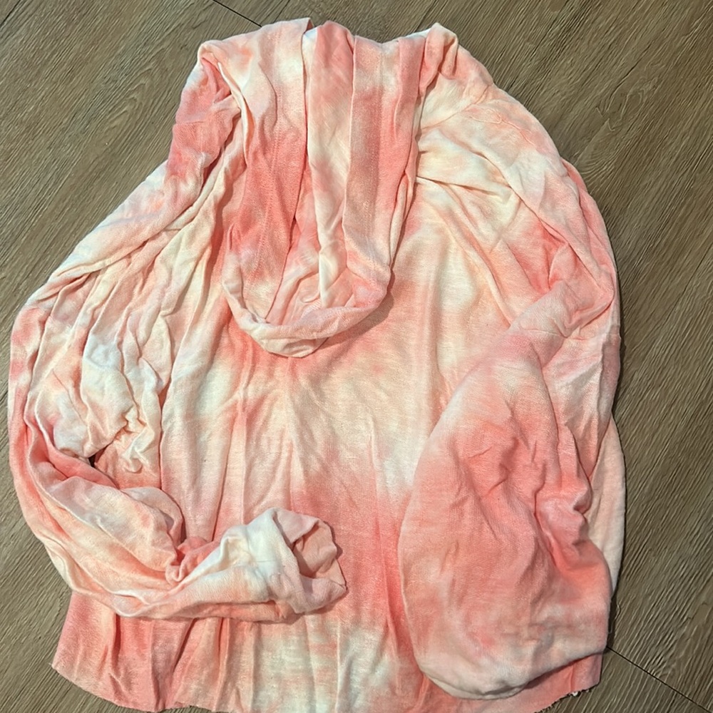 Kittenish Lightweight Pull Over - image 4